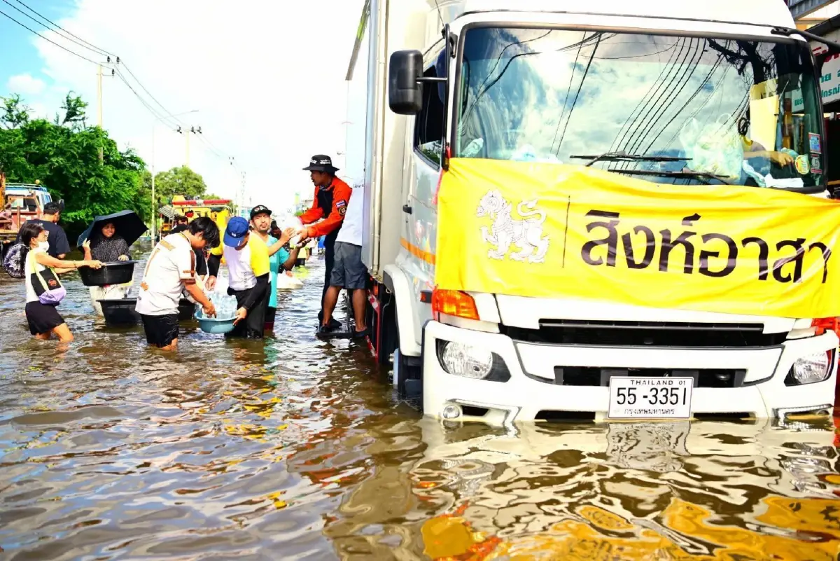 สิงห์อาสา ผนึกเครือข่ายกู้ภัย ลุยต่อเนื่องพื้นที่น้ำท่วมกรุงเทพฯ ระยอง ปราจีนฯ