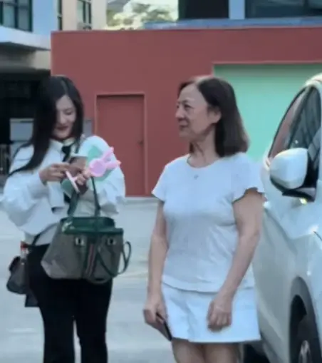 เปิดวาร์ป “น้องบีม” ลูกสาวแม่ภัทร ล่าสุดอยู่เคียงข้างแม่ไม่ห่าง
