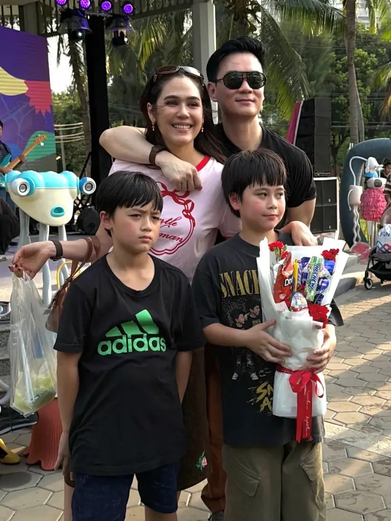 ลุคนี้ชนะเลิศ  สายฟ้า โชว์ฝีมือเล่นคีย์บอร์ด ออร่าพุ่งกระฉูด