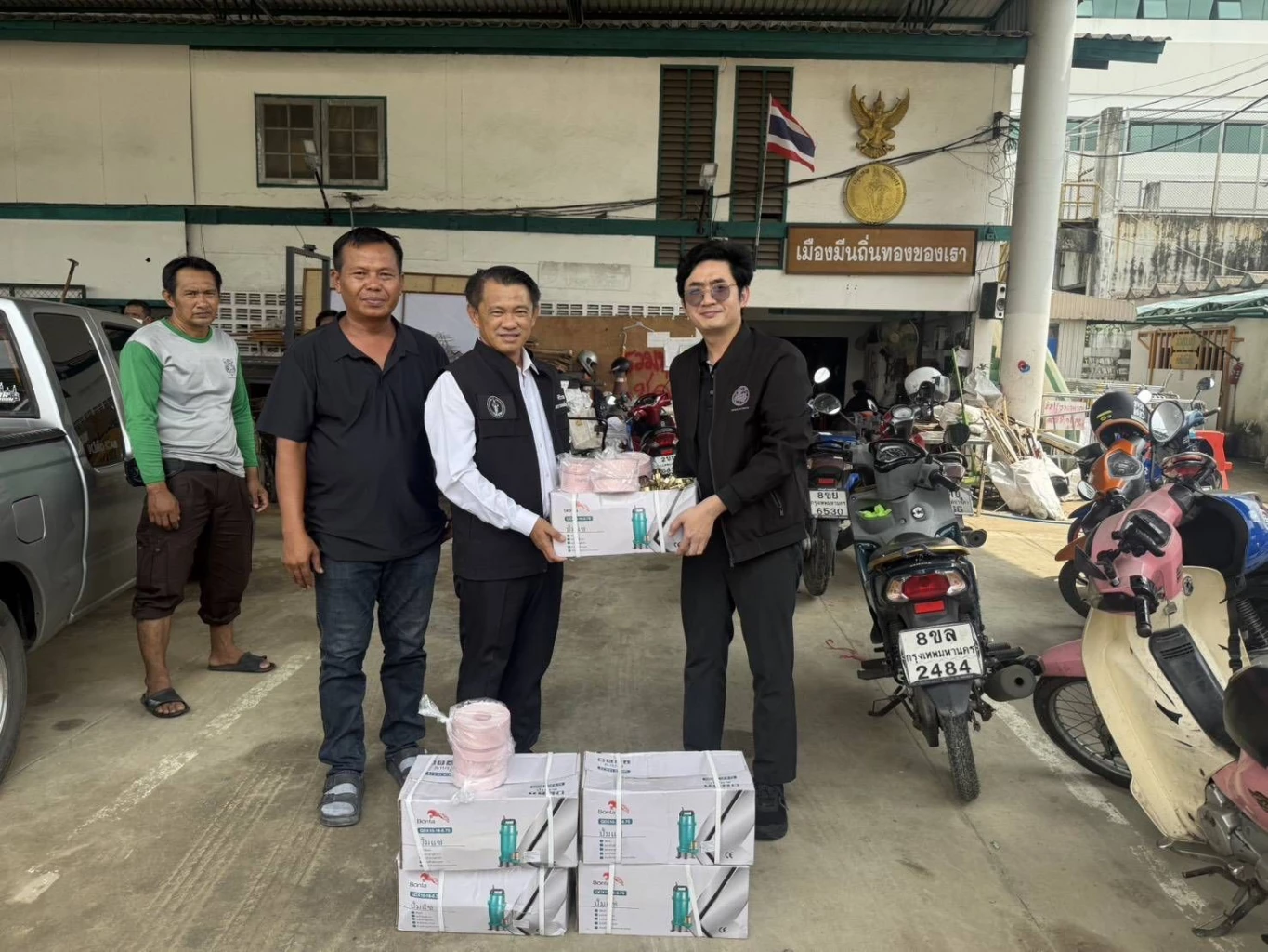กระจายไดโว่ 300 ชุด! "เจเศรษฐ์" สั่งเร่งระบายน้ำบ้านเรือน หนุน EM ฟื้นฟู