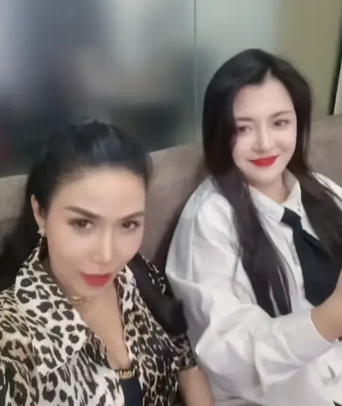 เปิดวาร์ป “น้องบีม” ลูกสาวแม่ภัทร ล่าสุดอยู่เคียงข้างแม่ไม่ห่าง