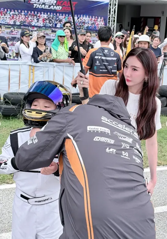 ใครจะเชื่อ อายุจริง "เบนซ์ พริกไทย" คุณแม่ลูก 2 แต่หน้าเด็กสุด ๆ