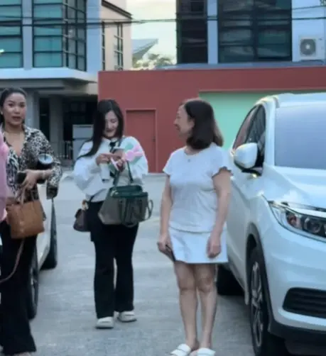 เปิดวาร์ป “น้องบีม” ลูกสาวแม่ภัทร ล่าสุดอยู่เคียงข้างแม่ไม่ห่าง