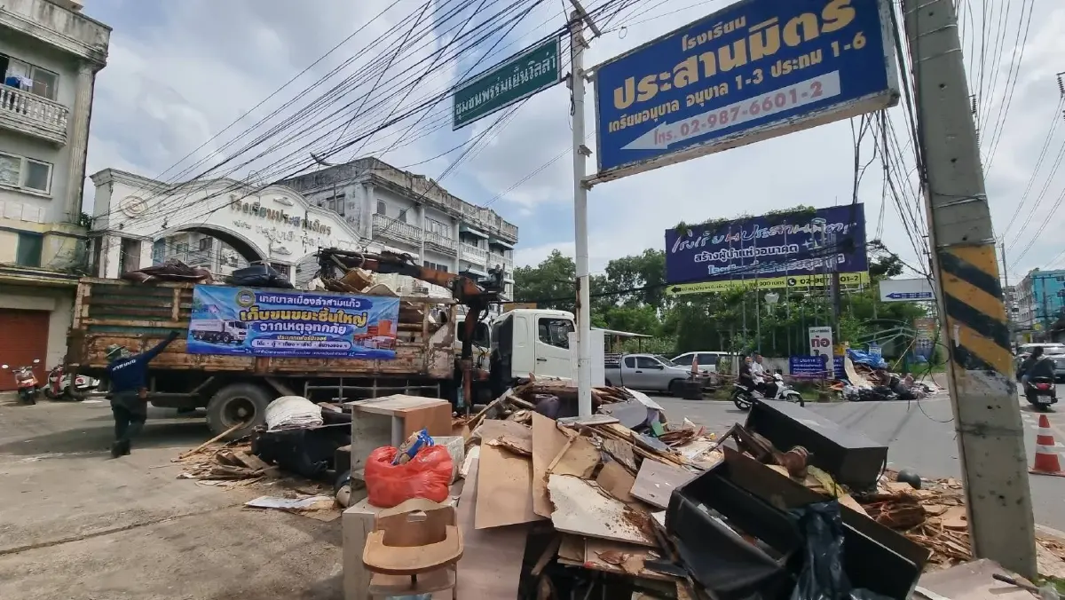 ลำสามแก้วเร่งเก็บขยะตกค้าง! วิ่งรถวันละ 3 รอบยังไม่ทัน