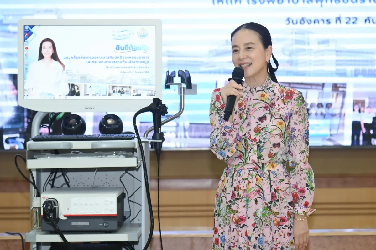 มูลนิธิมาดามแป้ง  ส่งต่อโอกาสแห่งชีวิต มอบเครื่องมือแพทย์ แก่ 2 โรงพยาบาล