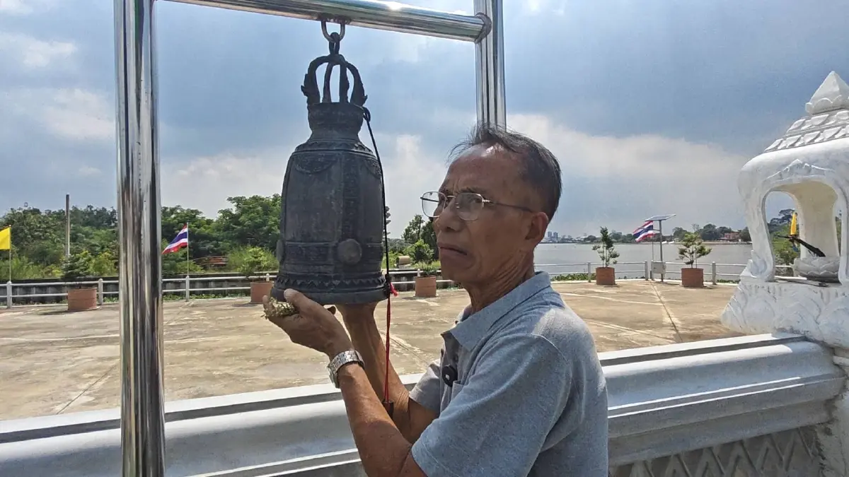 โจรใจบาปเลื่อยตัดหูระฆังวัดเทียนถวาย ปทุมธานี ฉกหนี 2 ใบ