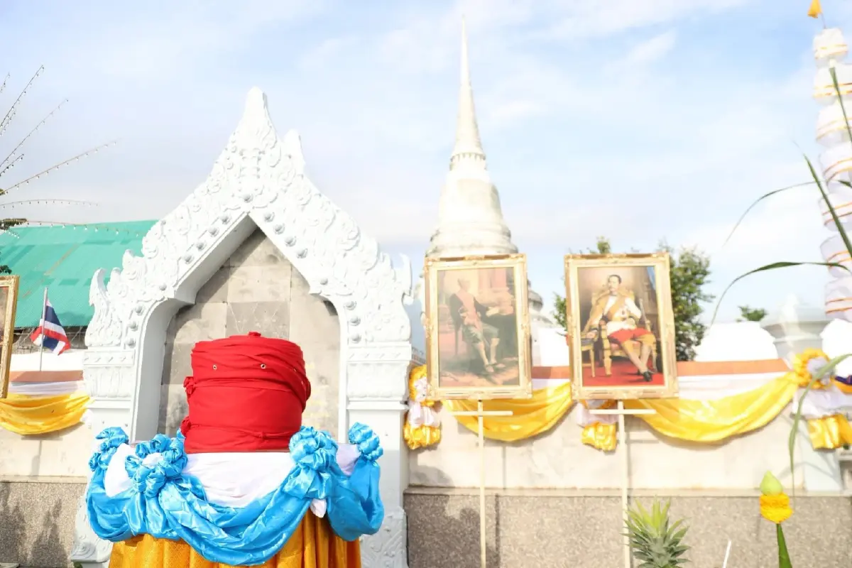 เปิดทะเบียน รถบุษบกอัญเชิญผ้าแดง งานองค์พระสมุทรเจดีย์