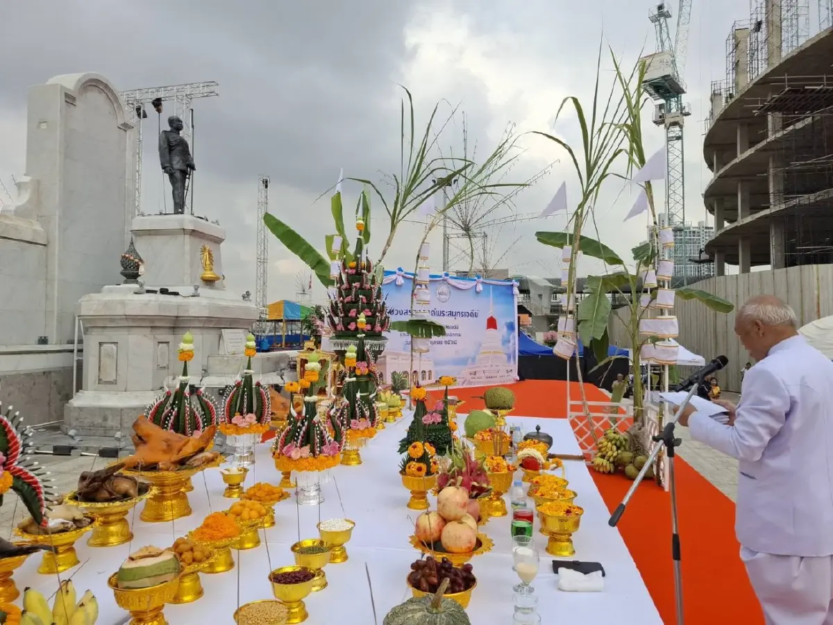 เปิดทะเบียน รถบุษบกอัญเชิญผ้าแดง งานองค์พระสมุทรเจดีย์