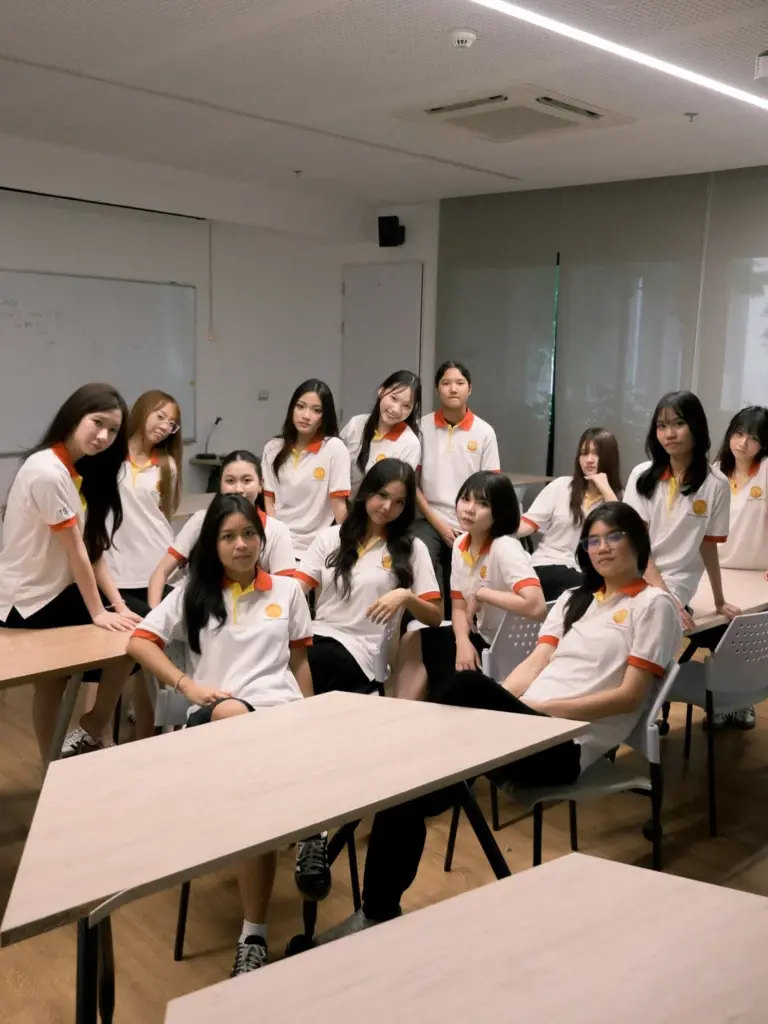 "น้องแพรว" ดีกรีทีมชาติ จบ ม.6 สาธิต มธ. เร็วกว่าเกณฑ์ใน 5 เทอม