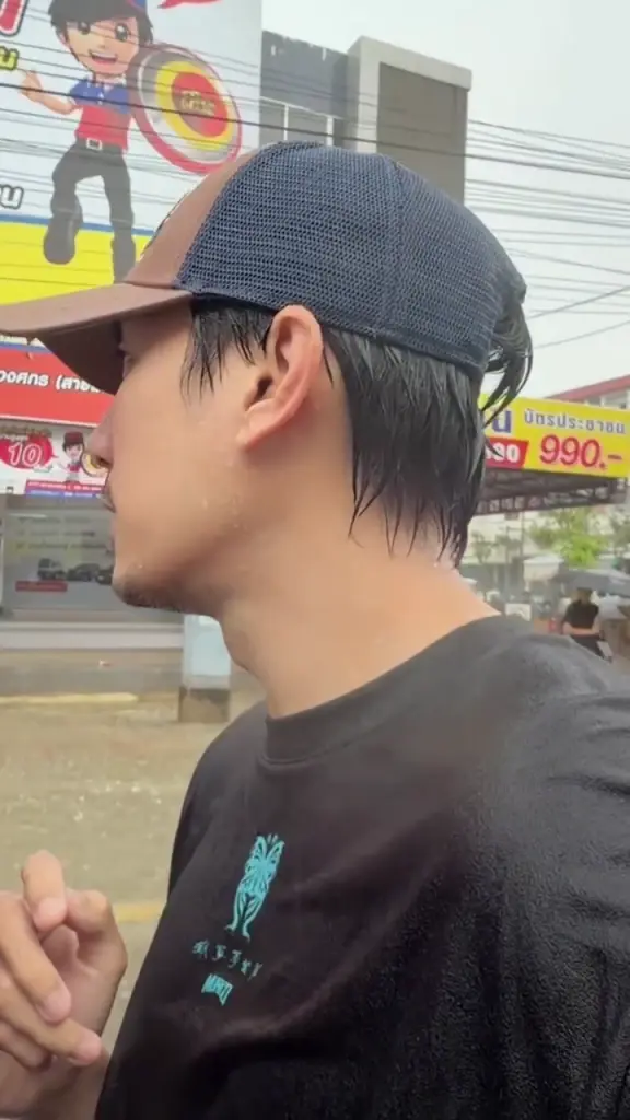 วิกฤตน้ำเหนือทะลักสายไหม "เคน ภูภูมิ" รุดตรวจร้านรับมือมวลน้ำ