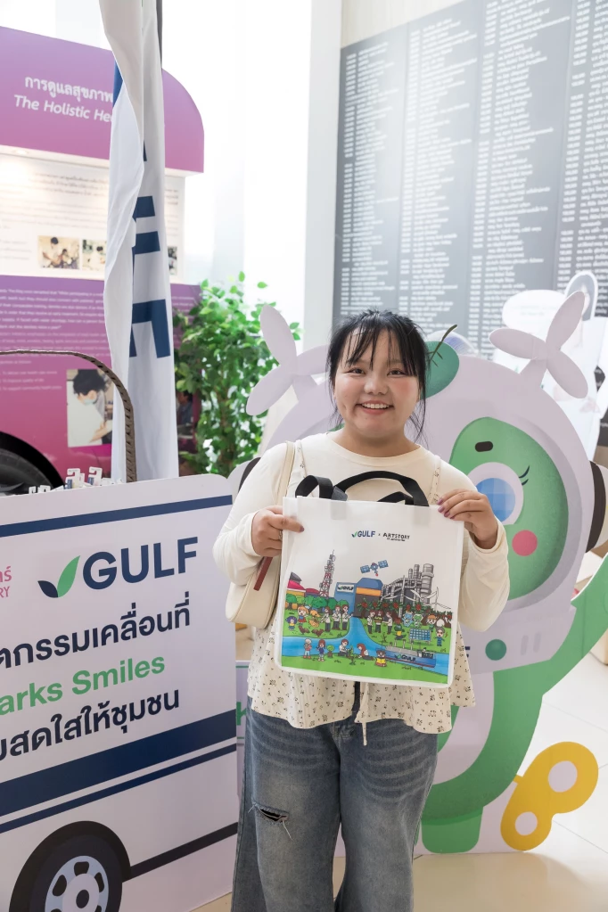 "GULF" มอบรถมินิบัส-รถตู้ มูลค่า 4.5 ลบ. สานต่อโครงการ GULF Sparks Smiles ปีที่ 6