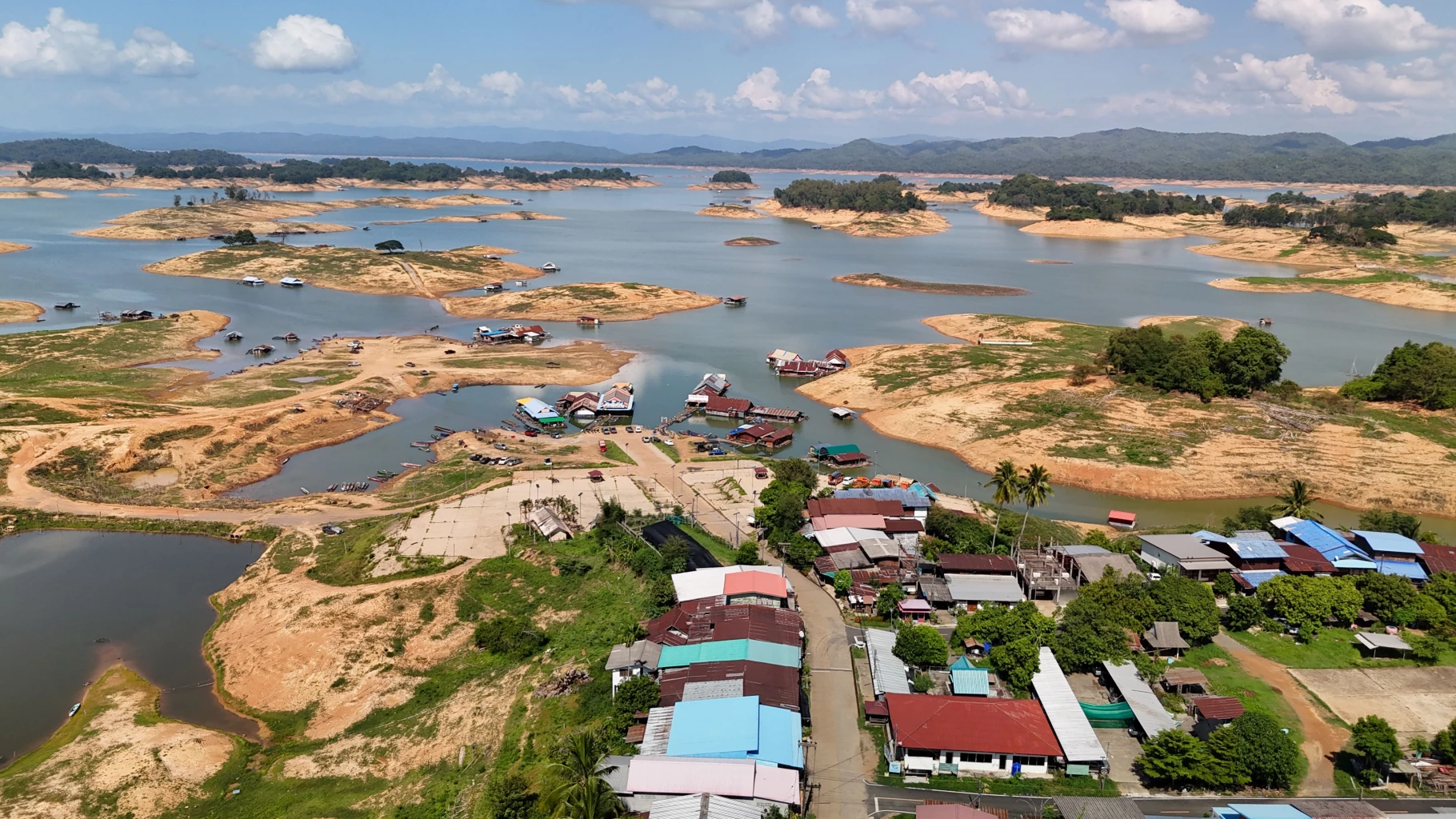 "GULF Sparks, Life Starts เติมพลังไฟให้ชีวิต" ปีที่ 4 ส่งมอบพลังงานสะอาด ชุมชนบ้านห้วยต้า อุตรดิตถ์