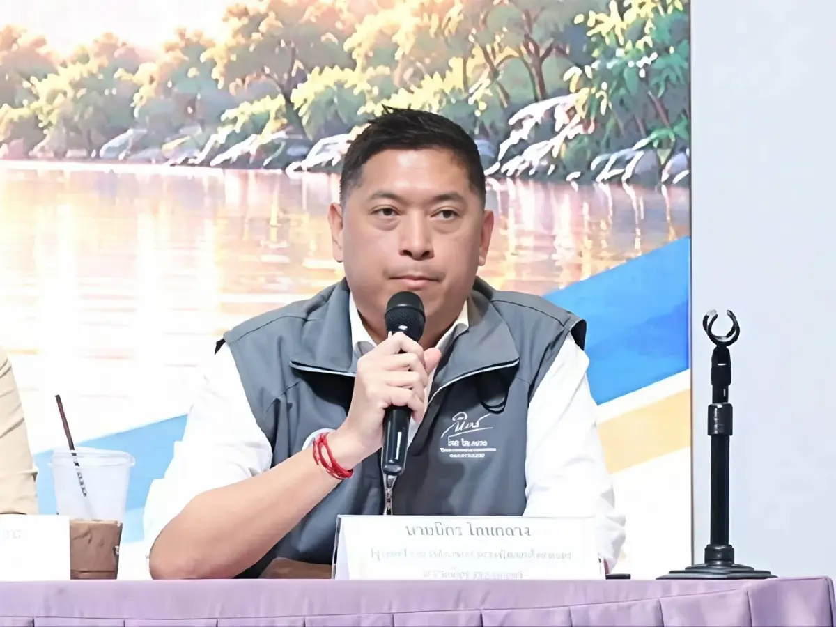 รมว.นิกร ร่วมแถลงเปิดตัว "ซ่อม สร้าง สู้น้ำท่วม" ผ่าน Traffy Fondue ซ่อมบ้าน-เครื่องใช้ไฟฟ้า หลังน้ำท่วม