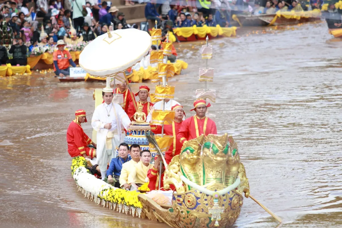 เลขรถ นายกฯ อนุทิน นั่งมาเปิดงาน ประเพณีอุ้มพระดำน้ำ 2569