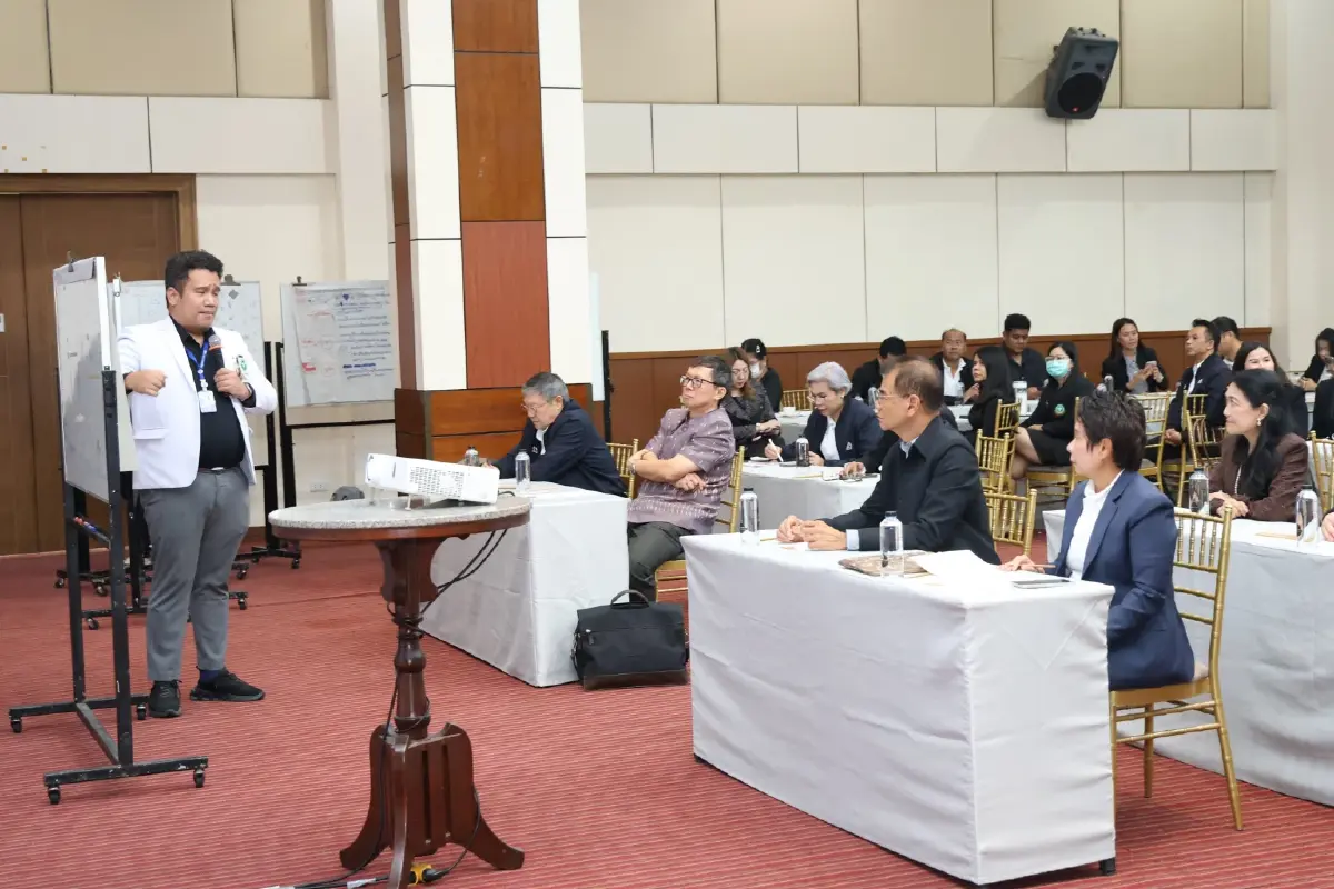 "เลขาธิการ สปส." เปิดประชุมติดตามงานความปลอดภัยในการทำงาน-คลินิกโรคจากการทำงาน