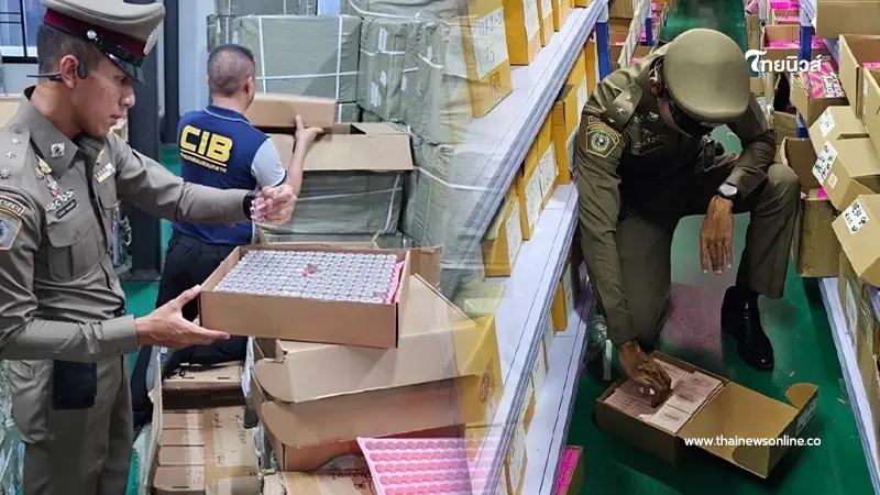 ตร.บุกทลายโกดังคอนแทคเลนส์เถื่อน ไม่มี อย. ยึดของกลางกว่า 60,000 ชิ้น ตร.บุกทลายโกดังคอนแทคเลนส์เถื่อน ไม่มี อย. ยึดของกลางกว่า 60,000 ชิ้น