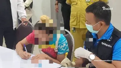 "น้องสกาย" นั่งรถบัสอนุบาล ทั้งที่อยู่มัธยม รู้เหตุผล สดุดีทั้งโซเชียล "น้องสกาย" นั่งรถบัสอนุบาล ทั้งที่อยู่มัธยม รู้เหตุผล สดุดีทั้งโซเชียล