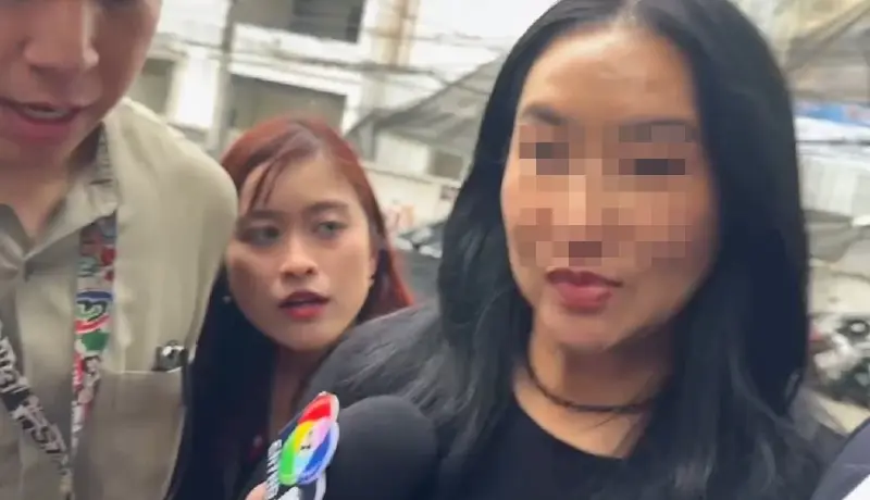 "ภรรยาอดีตบิ๊กตำรวจ" คนดัง เข้ามอบตัวแล้ว หลังโดนออกหมายจับ ข้อหาลักทรัพย์ "ภรรยาอดีตบิ๊กตำรวจ" คนดัง เข้ามอบตัวแล้ว หลังโดนออกหมายจับ ข้อหาลักทรัพย์