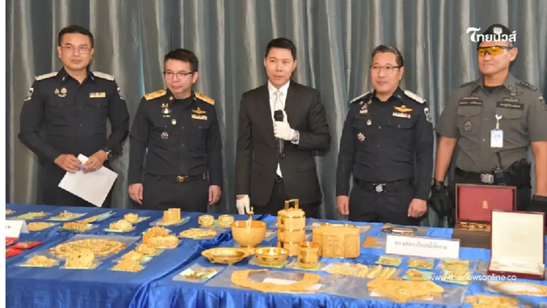 เปิดเซฟเครือข่าย"แม่มนต์" ยึดทรัพย์ 300 ล. พบหลักฐานฟอกเงิน โยง 5 นายทุนใหญ่ เปิดเซฟเครือข่าย"แม่มนต์" ยึดทรัพย์ 300 ล. พบหลักฐานฟอกเงิน โยง 5 นายทุนใหญ่