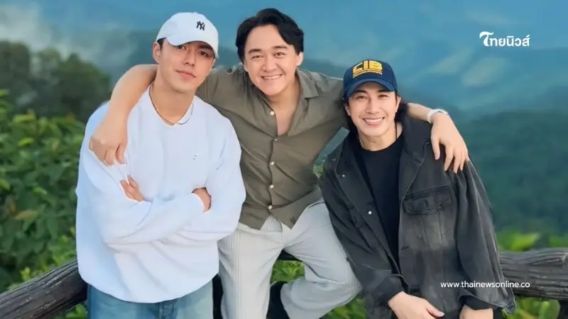 "หนุ่ม กรรชัย" โพสต์รูปกับคนหล่อ พร้อมแคปชั่นโดนใจแฟนคลับ "หนุ่ม กรรชัย" โพสต์รูปกับคนหล่อ พร้อมแคปชั่นโดนใจแฟนคลับ