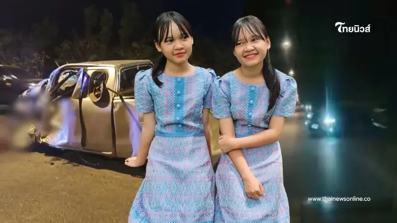 นาทีรถครอบครัว น้องอุ๋ม-อิ๋ม ถูกกระบะชนแรงมาก คนในรถกรีดร้องลั่น นาทีรถครอบครัว น้องอุ๋ม-อิ๋ม ถูกกระบะชนแรงมาก คนในรถกรีดร้องลั่น