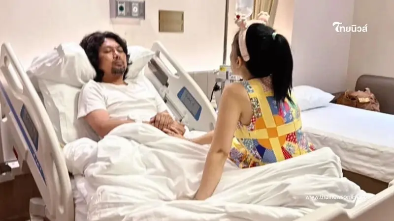 "เสก โลโซ" วูบถูกหามส่ง รพ.กลางดึก "กานต์" คอยเฝ้าไม่ห่าง "เสก โลโซ" วูบถูกหามส่ง รพ.กลางดึก "กานต์" คอยเฝ้าไม่ห่าง