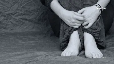 แพทย์แผนจีนชื่อดัง กระทำลูกเลี้ยงนาน 15 ปี แถมแม่รู้บอกให้ทน หวังสูบเงิน