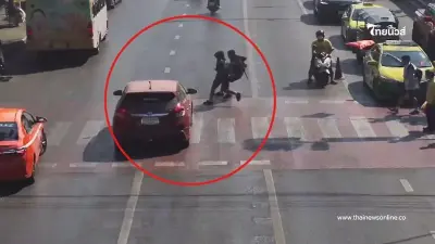 เปิดภาพนาที เก๋งฝ่าไฟแดง ชน เด็กสวนกุหลาบ ข้ามทางม้าลาย ตร.แจ้ง 2 ข้อหา