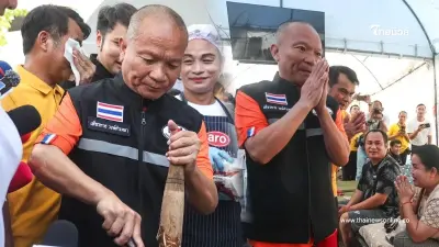 หม่ำ จ๊กมก เผยเหตุผลมาเยี่ยมญาติผู้ประสบภัย ทำหลายคนปล่อยโฮ