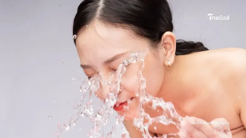 7 สิ่งในชีวิตประจำวัน ที่คุณทำอยู่แล้วทำให้หน้าแก่เร็วขึ้น 7 สิ่งในชีวิตประจำวัน ที่คุณทำอยู่แล้วทำให้หน้าแก่เร็วขึ้น