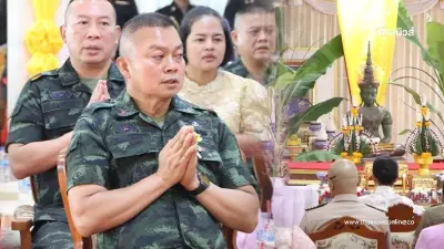 แม่ทัพภาคที่ 2 ถวายพระปางสะดุ้งมาร สมัยพระชัยวรมัน แห่ส่องเลขมงคล แม่ทัพภาคที่ 2 ถวายพระปางสะดุ้งมาร สมัยพระชัยวรมัน แห่ส่องเลขมงคล