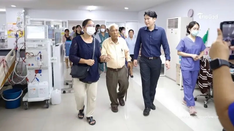 กุศลใหญ่ คุณตาสมนึก บริจาคเงิน-เครื่องมือแพทย์ รพ.โพธิ์ทอง มูลค่ารวม 108 ล. กุศลใหญ่ คุณตาสมนึก บริจาคเงิน-เครื่องมือแพทย์ รพ.โพธิ์ทอง มูลค่ารวม 108 ล.