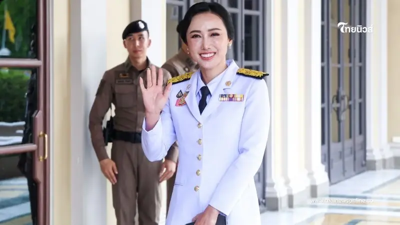 "ดร.หญิง" น้อมรับใช้ภาษาผิดเพี้ยน เหตุใช้พูดแทนพิมพ์ด้วยมือ "ดร.หญิง" น้อมรับใช้ภาษาผิดเพี้ยน เหตุใช้พูดแทนพิมพ์ด้วยมือ