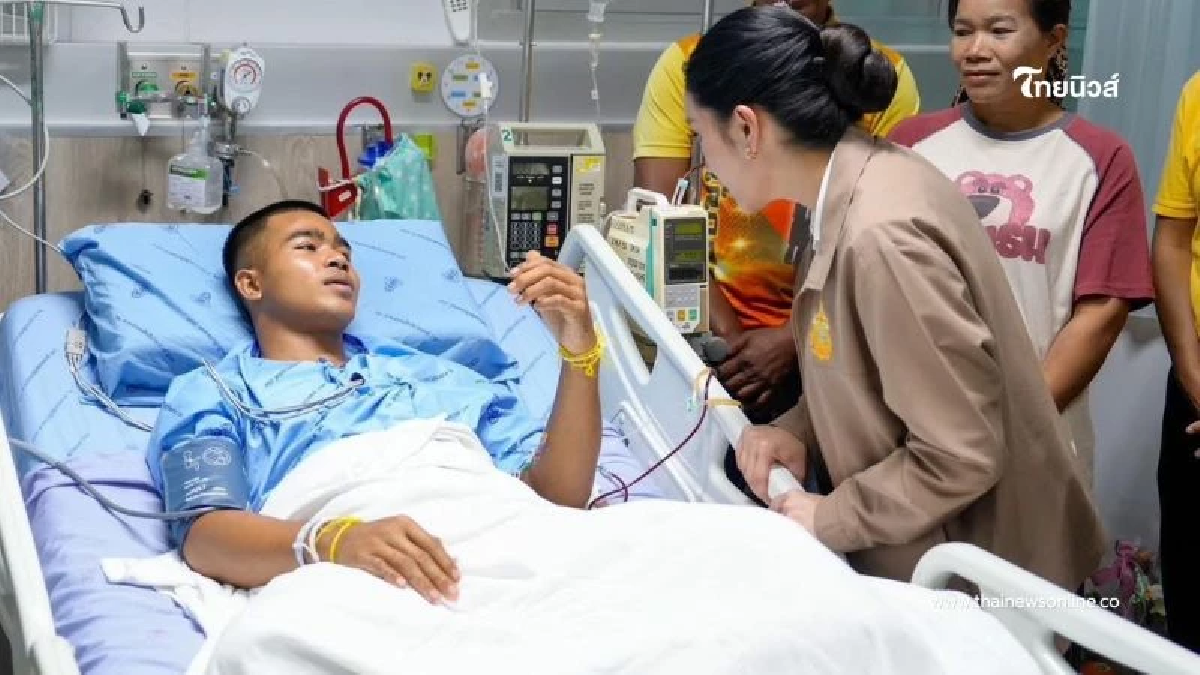 แพทองธาร เยี่ยมทหารเหยียบกับระเบิด ขอส่งกำลังใจอย่างสุดหัวใจ แพทองธาร เยี่ยมทหารเหยียบกับระเบิด ขอส่งกำลังใจอย่างสุดหัวใจ