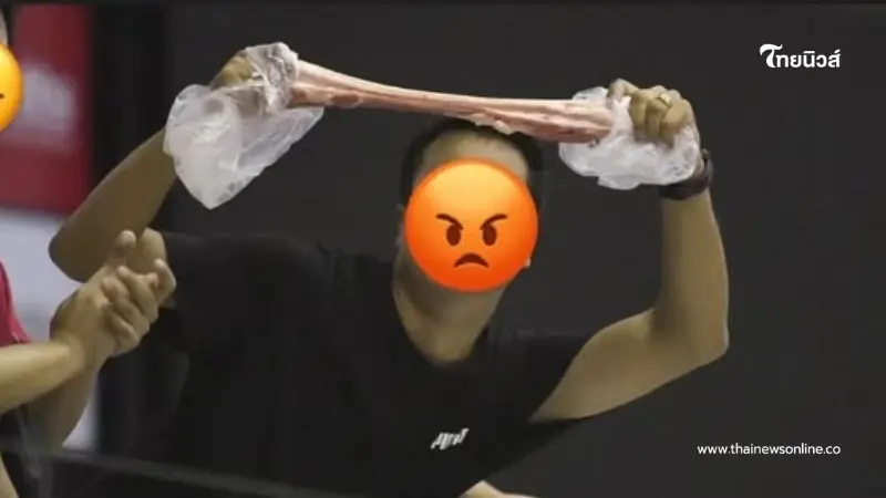 ดราม่าแฟนบอลโชว์หมูสามชั้น เหยียดศาสนา บีทีเอสฯ ซัดแรงรับไม่ได้