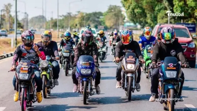 "เมลาย รัชดา" นำทัพ "แก๊งน้ำไม่อาบ" ทริปบุกปราสาทตาเมือนธม "เมลาย รัชดา" นำทัพ "แก๊งน้ำไม่อาบ" ทริปบุกปราสาทตาเมือนธม