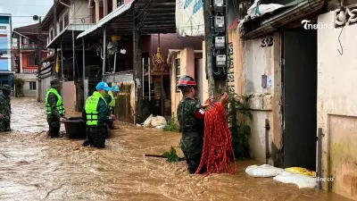 ระดมกำลังช่วยน้ำท่วมแม่สาย อพยพกลุ่มเปราะบาง วางกระสอบทราย