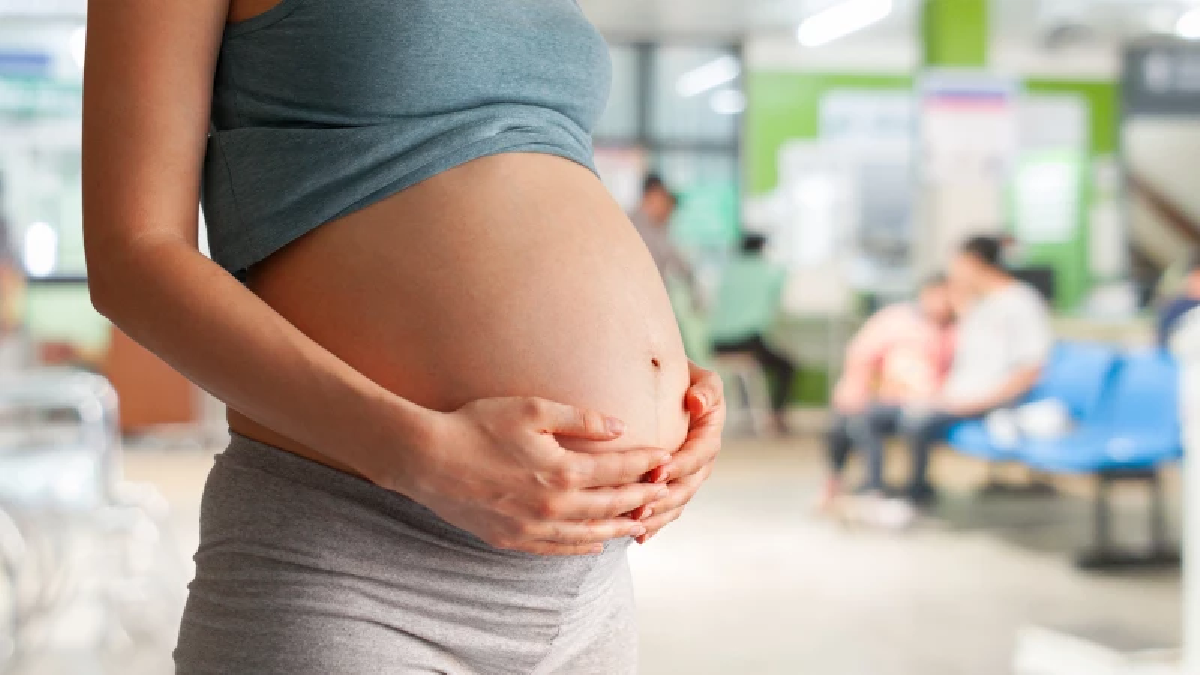 สาวอายุ 20 เพิ่งรู้ว่าท้อง ก่อนคลอดลูก 17 ชั่วโมง แพทย์ชี้เป็นภาวะหายาก สาวอายุ 20 เพิ่งรู้ว่าท้อง ก่อนคลอดลูก 17 ชั่วโมง แพทย์ชี้เป็นภาวะหายาก