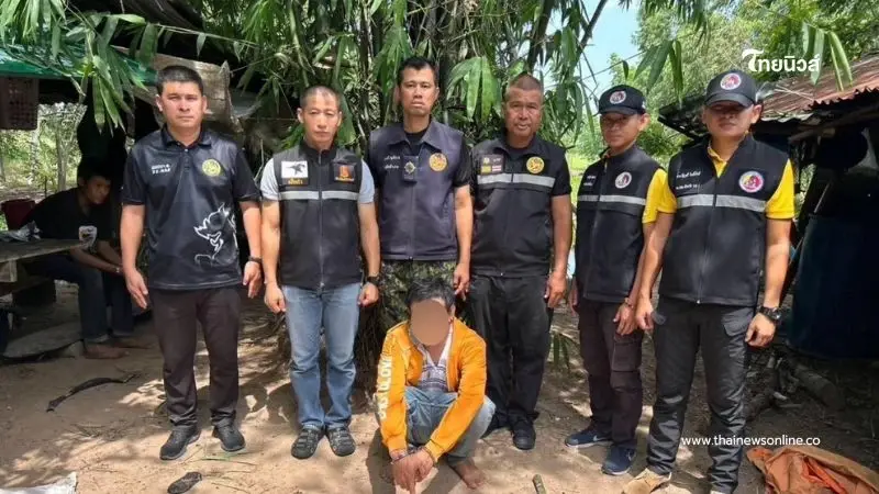 ปิดล้อมจับยาเสพติดกลางทุ่งนา ยึดยาเสพติดกว่า 7,000 เม็ด ปิดล้อมจับยาเสพติดกลางทุ่งนา ยึดยาเสพติดกว่า 7,000 เม็ด