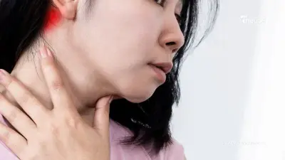เจอก้อนที่คอแบบไหนอันตราย อย่ามองข้าม 5 ข้อนี้ เช็กเลย