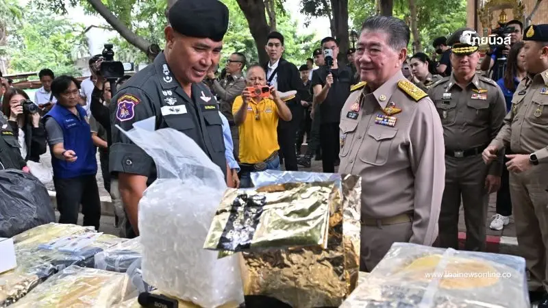 "ภูมิธรรม" นำแถลงจับกุมผู้ค้ายาเสพติดของกลางยาไอซ์ 700 กิโลกรัม