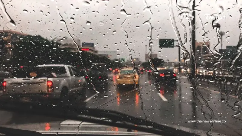 เช็กสภาพอากาศ 15 วันจากนี้ กรมอุตุฯ เตือนฝนตกหนักหลายพื้นที่