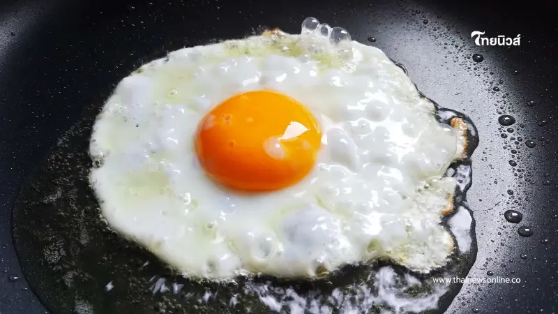 จิตวิทยาทายนิสัยลึก ๆ ในตัวคุณ จากการกินไข่ดาวชอบราดซอสอะไร?