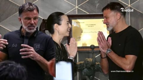 รู้จัก โค้ชใหม่บอลไทย ถึงว่า "มาดามแป้ง" แต่งตั้งทันที รู้จัก โค้ชใหม่บอลไทย ถึงว่า "มาดามแป้ง" แต่งตั้งทันที