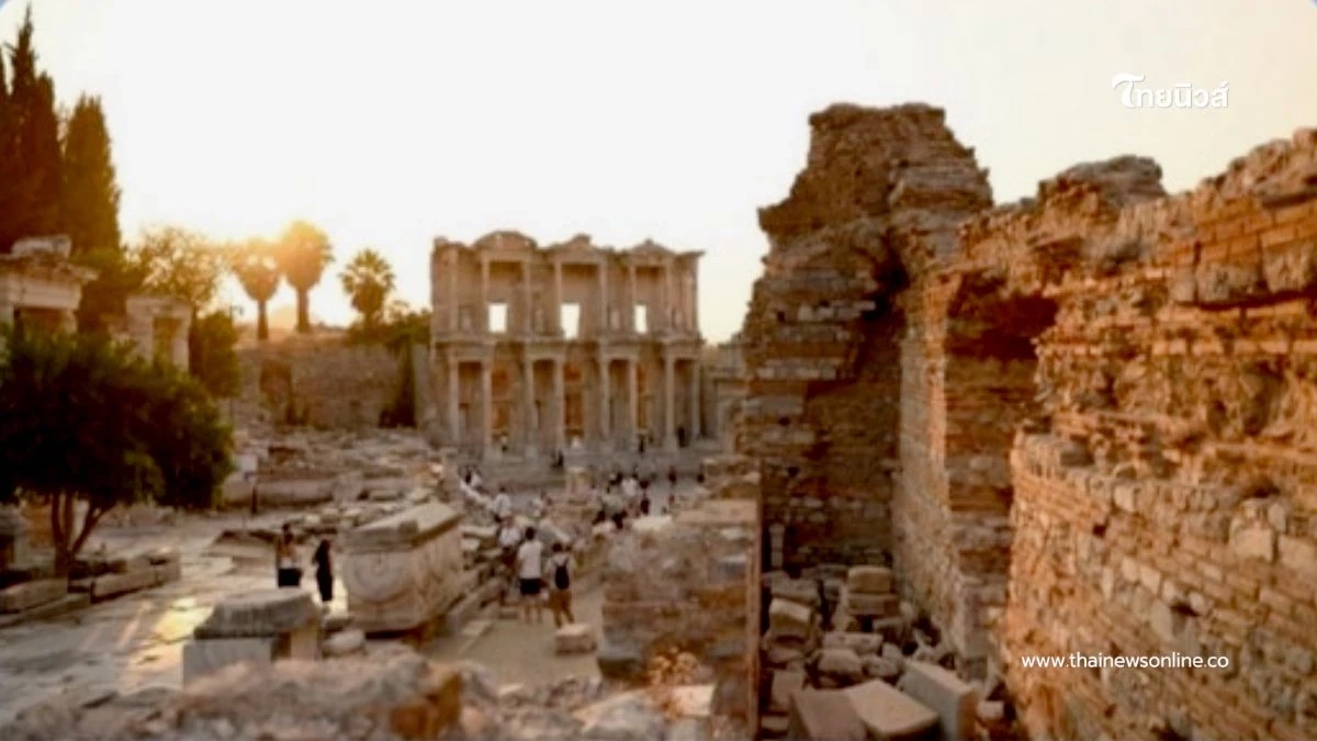 ตุรกี ขุดพบรูปปั้นชายหญิง จำนวน 5 ชิ้น มีอายุกว่า 8 พันปี