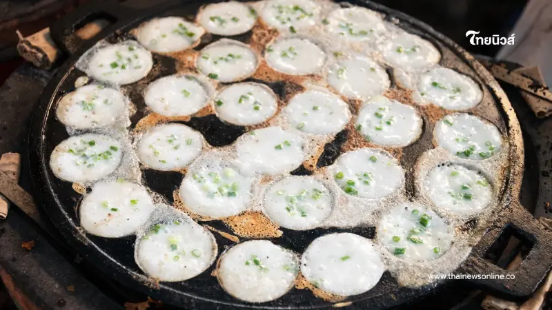 เปิดตำนานต้นหอมบนขนมครก รสชาติเล็กๆ ที่ช่วยบาลานซ์ความอร่อย