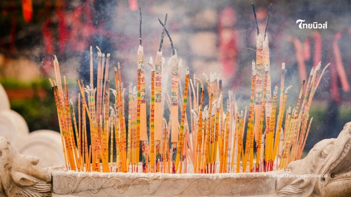 สายมูต้องรู้ 5 พิกัดไหว้ ขอพรเรื่องงานที่ฮอตที่สุดในกรุงเทพ