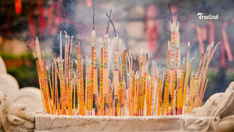 สายมูต้องรู้ 5 พิกัดไหว้ ขอพรเรื่องงานที่ฮอตที่สุดในกรุงเทพ
