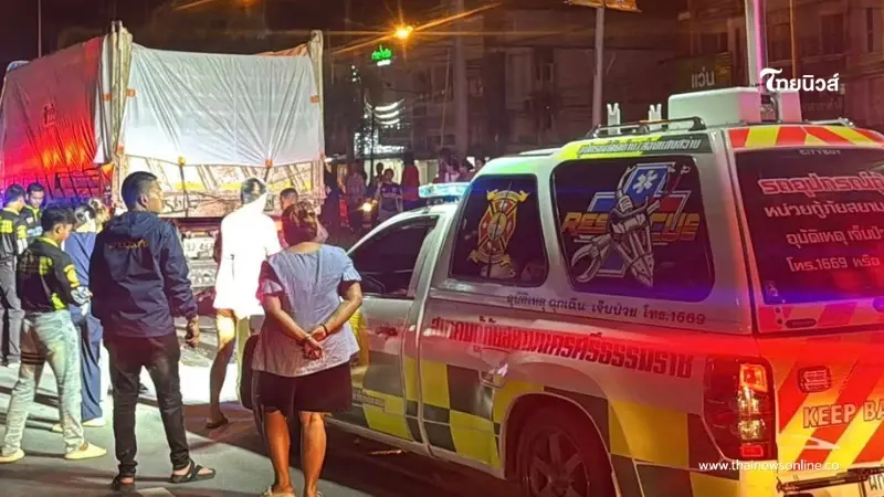 สุดเศร้า รถบรรทุกพ่วงชน จยย.ออกจากรพ. แม่รอดลูกดับอนาถ