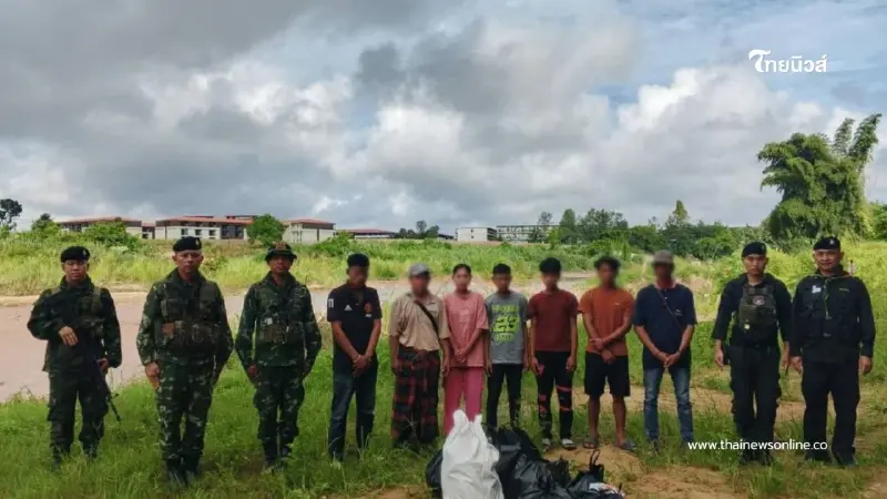 จับ 7 ชาวเมียนมาลอบเข้าเมืองแม่สอด พร้อมเด็กติดตาม 2 ราย จับ 7 ชาวเมียนมาลอบเข้าเมืองแม่สอด พร้อมเด็กติดตาม 2 ราย